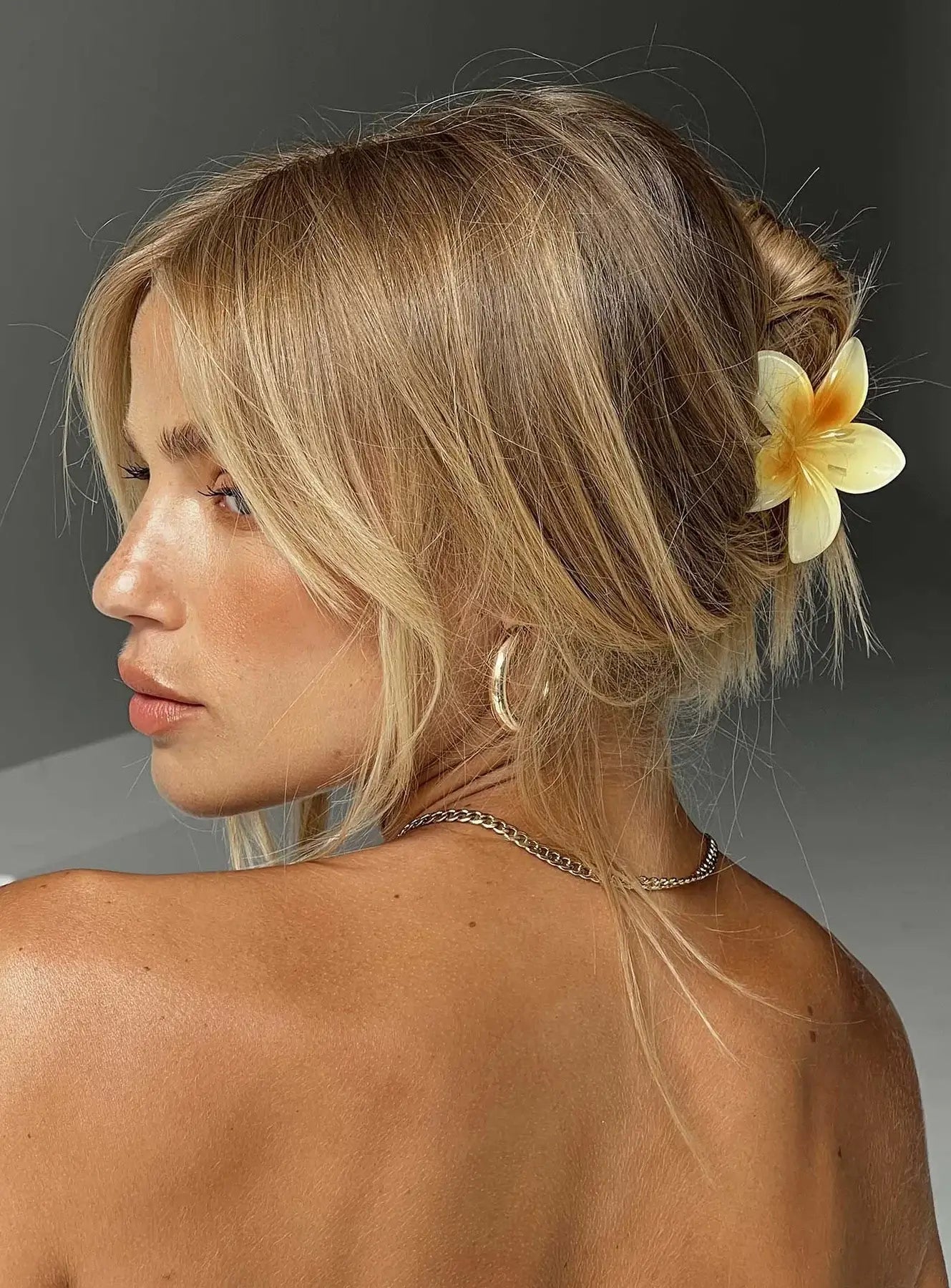 Adele | Glossy Flower Hairclip