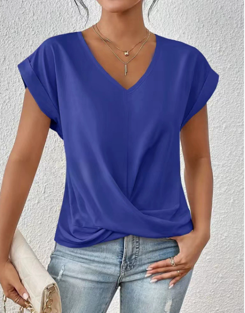 Lucy | Casual Neckline T-shirt